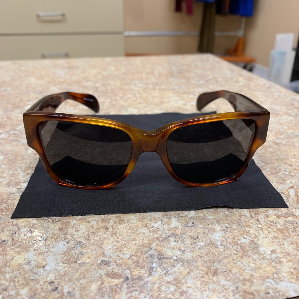 The Row x Linda Farrow Sunglasses - Picture 5 of 8